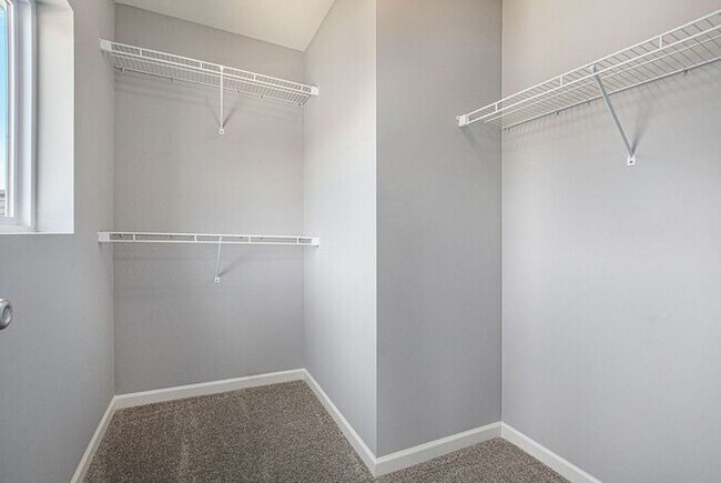 Building Photo - 54154 Angeline Dr