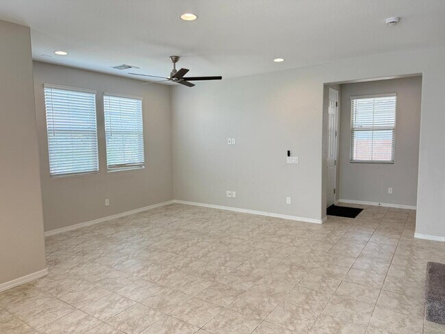 Building Photo - 14220 W Buckskin Trl