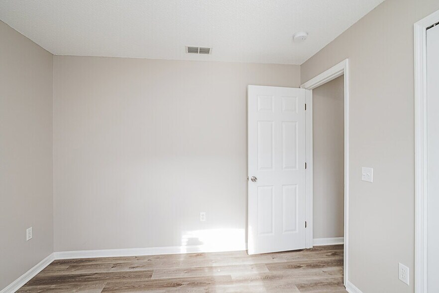 Building Photo - 459 Flamingo Ct