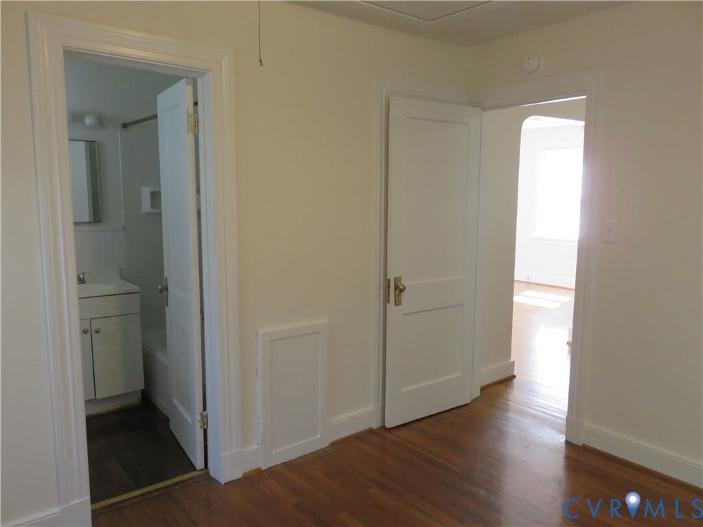 Building Photo - 2120 Shirleydale Ave