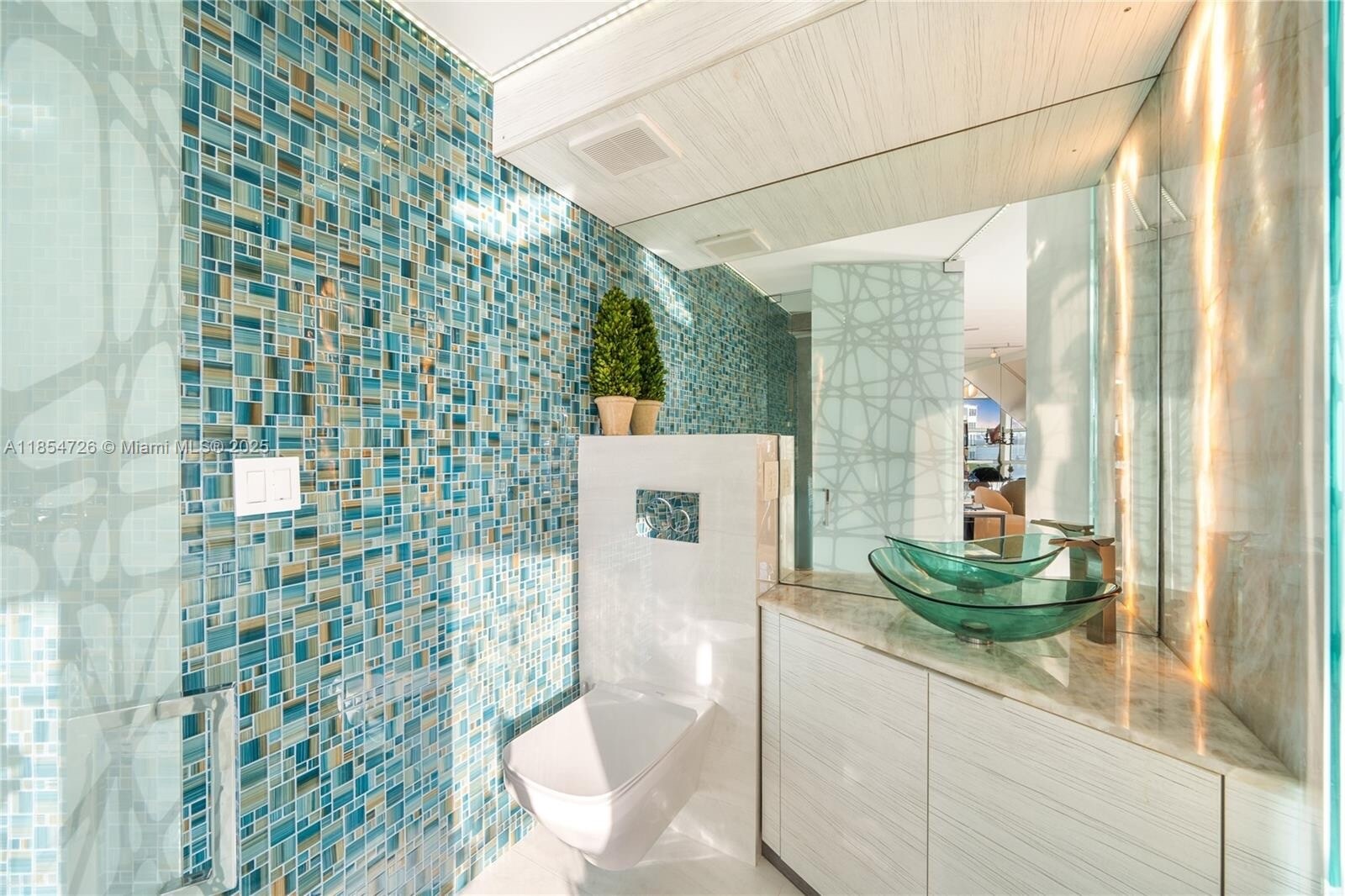 Building Photo - 1701 Sunset Harbour Dr