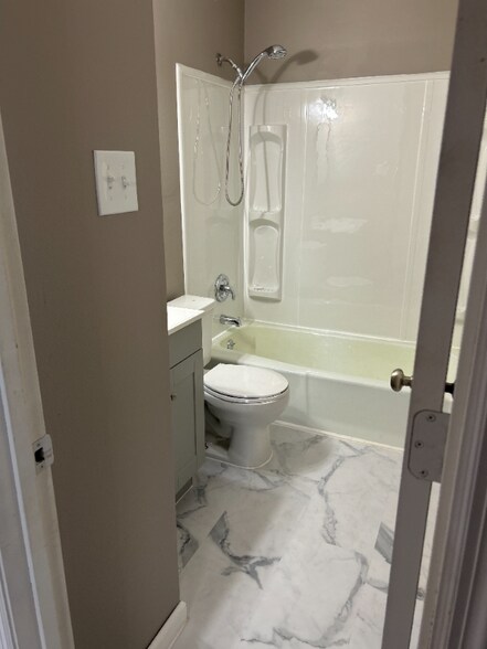 Building Photo - 14 Joan Dr