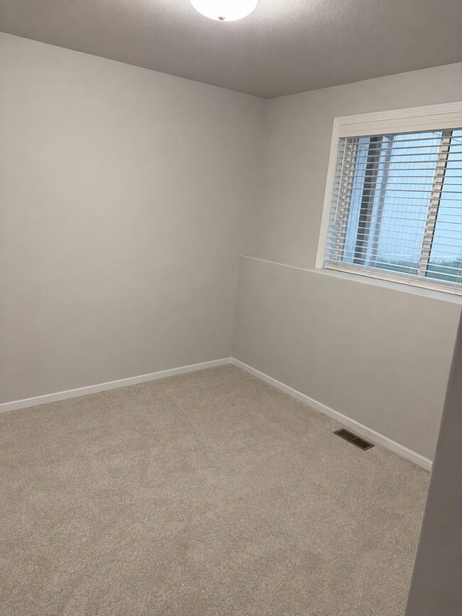 Building Photo - 1740 Tobi Ln