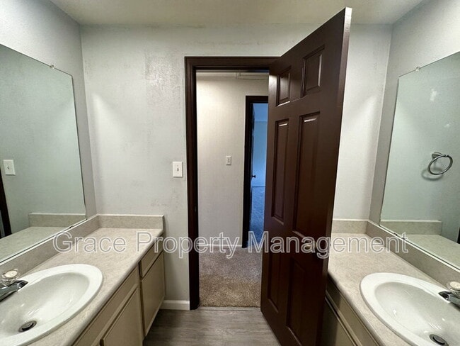Building Photo - 6174 S Krameria St