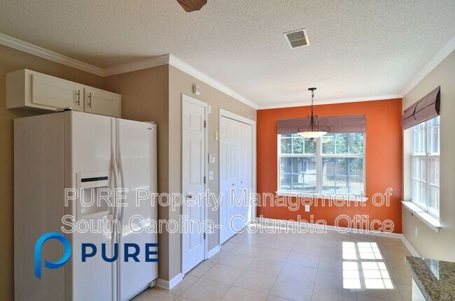 Building Photo - 209 Pine Loop Dr