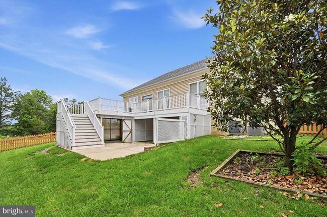 Building Photo - 24267 Purple Finch Dr