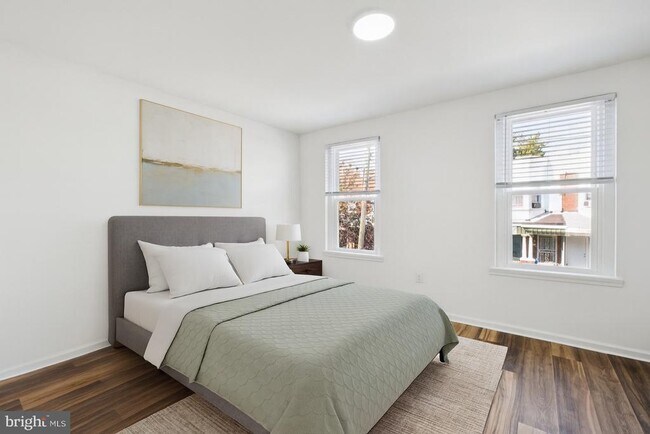 Building Photo - 4447 N 19th St