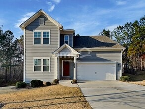 Building Photo - 553 Camp dr