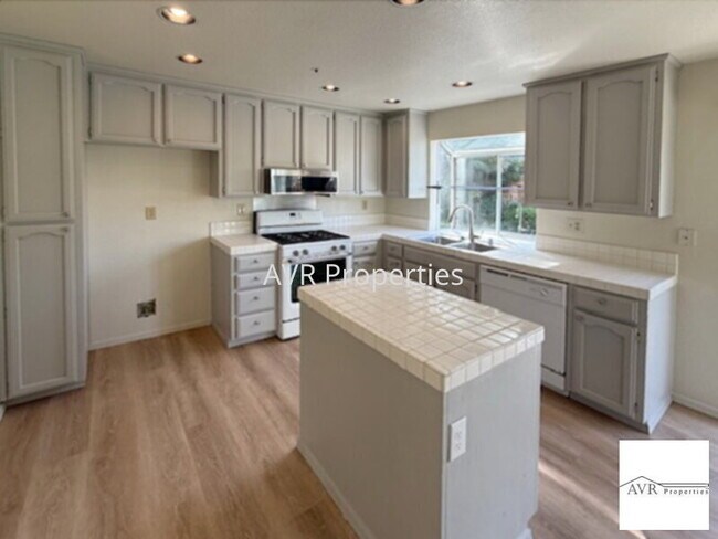 Building Photo - Beautiful Livermore Home Near Bill Clark Park  Available Now