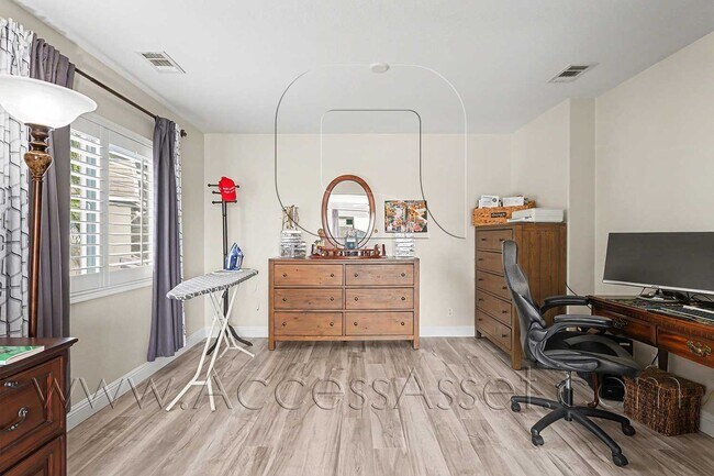 Building Photo - Stunning 5 Bed/3 Bath Home with Pool in Menifee!