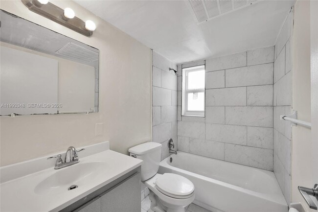 Building Photo - 2241 NW 59th Terrace