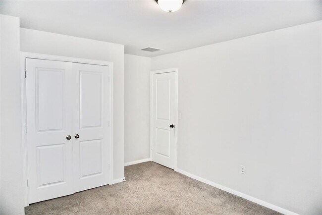 Building Photo - 210 Bent Creek Dr
