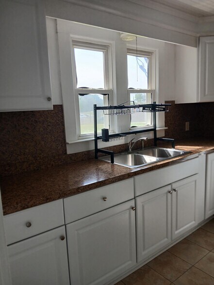 Building Photo - 1937 Trinity Church Rd