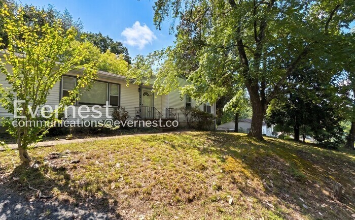 Building Photo - 3744 Thrushwood Dr