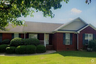 Building Photo - Rent Ready in New Market