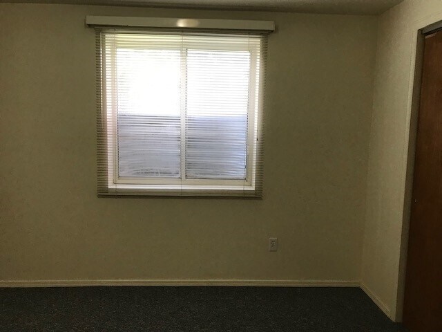 Building Photo - 209 W 500 N