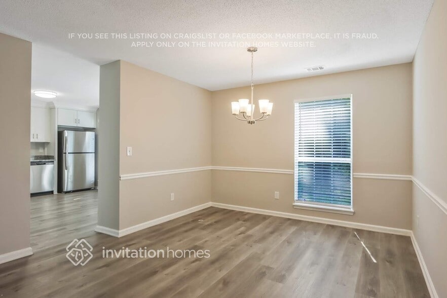 Building Photo - 6449 Eastbriar Dr