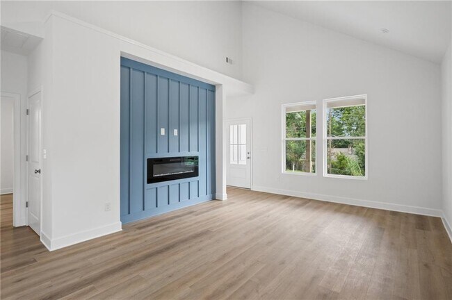 Building Photo - 2050 Morehouse Dr NW