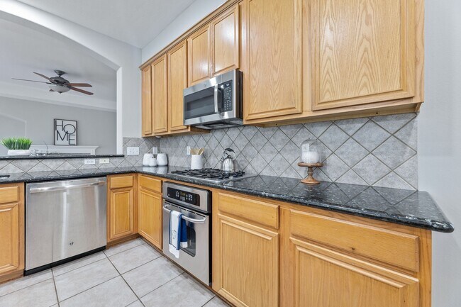 Building Photo - 1221 Torchwood Dr