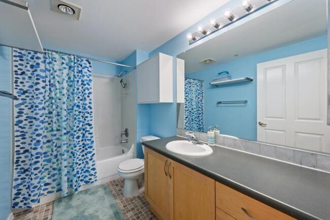 Building Photo - 1 bedroom in Bellevue WA 98004