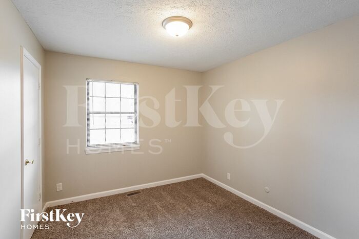 Building Photo - 522 Nelson Dr