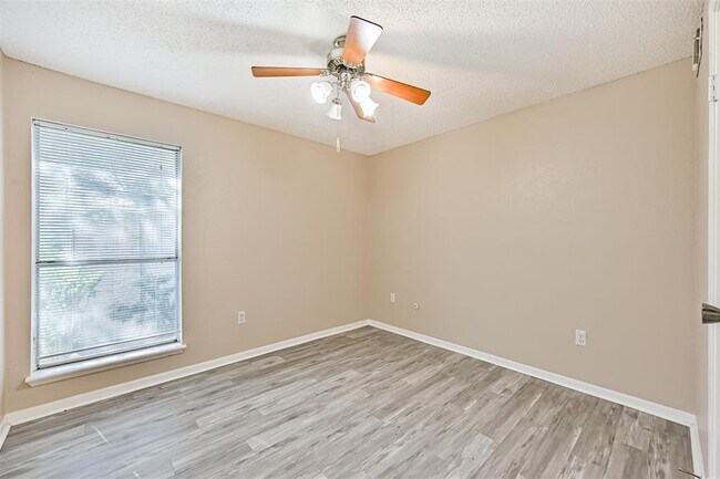 Building Photo - 260 El Dorado Blvd