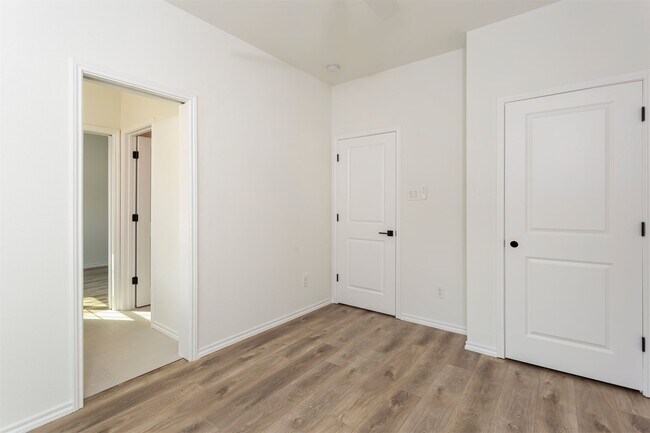Building Photo - 1267 Oakmont Bnd Dr
