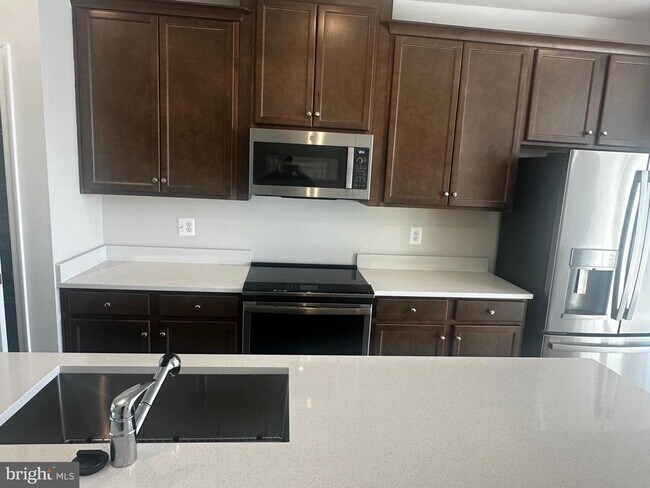 Building Photo - 3403 Whippitt Wy