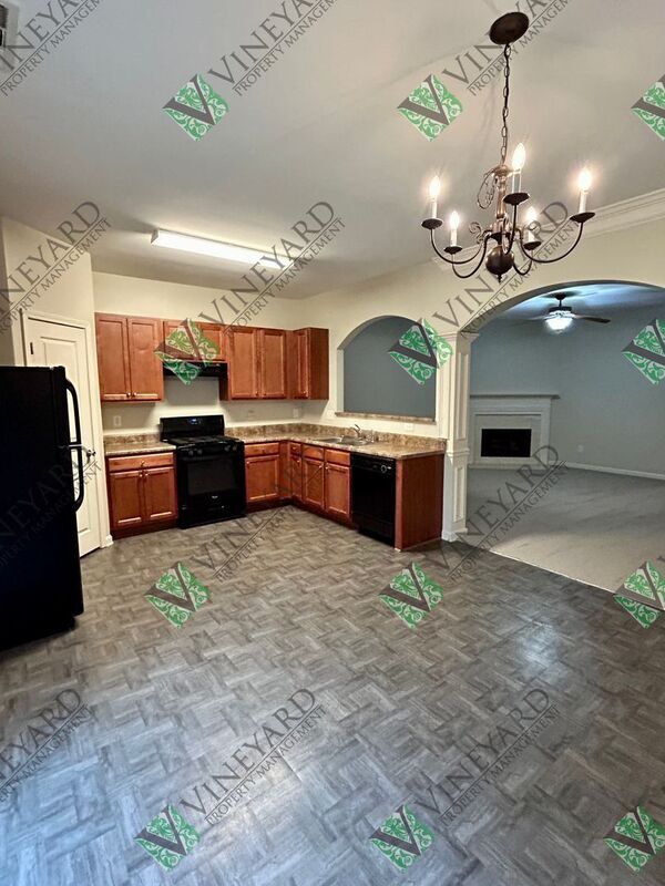 Building Photo - 6130 Elmshorn Way