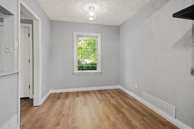 Building Photo - Charming & Updated 3-Bedroom Home in Detroit! OWNER SPECIAL-$500 off first months rent