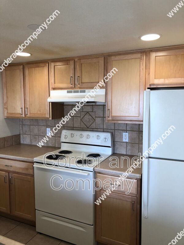 Building Photo - 13226 Candelaria Rd NE