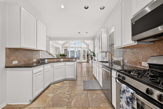 Building Photo - 26710 Bellwood Pines Dr