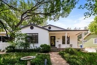 Building Photo - Amazing opportunity in the heart of Centra...