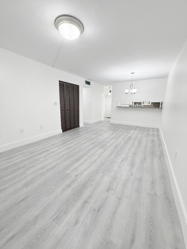 Building Photo - 145 SW 30th Ct