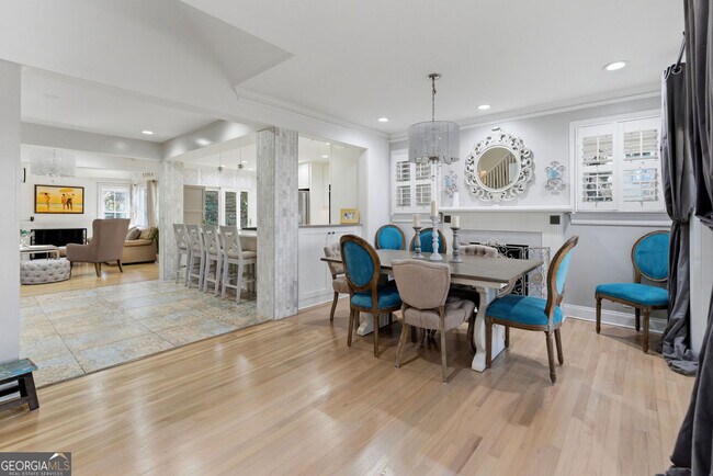 Building Photo - 302 Hascall Rd NW