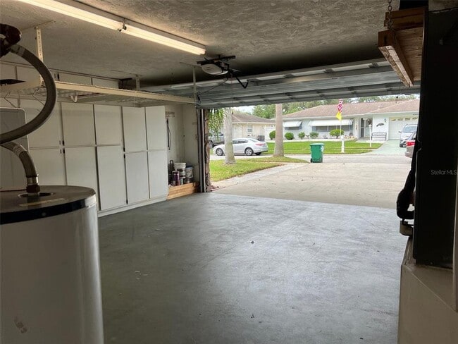 Building Photo - 3270 Causeway Dr