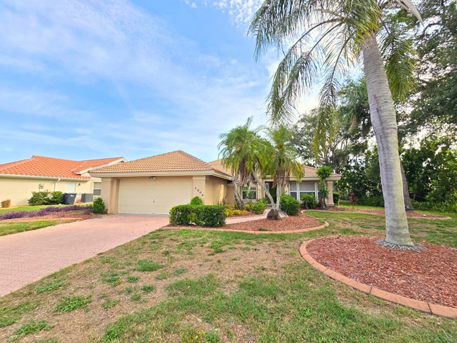 Building Photo - Stunning 3BR/ 2BA Home in The Trails Near UTC