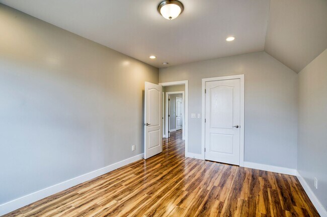 Building Photo - Jyoty