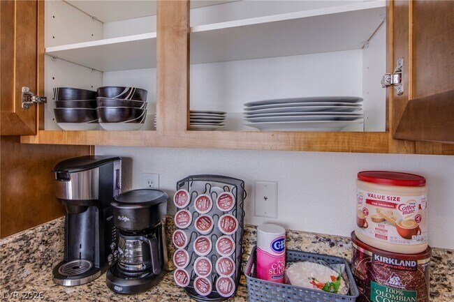 Building Photo - 29 Blue Sunrise Ave