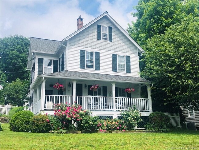 Primary Photo - 12 Roton Ave