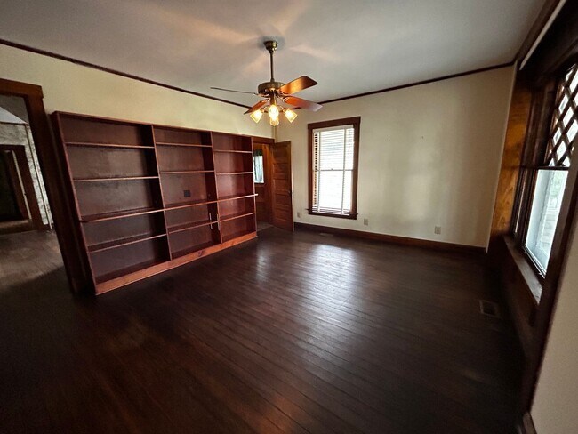 Building Photo - 521 S Grant St