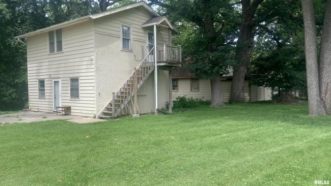 Primary Photo - 735 20th Ave