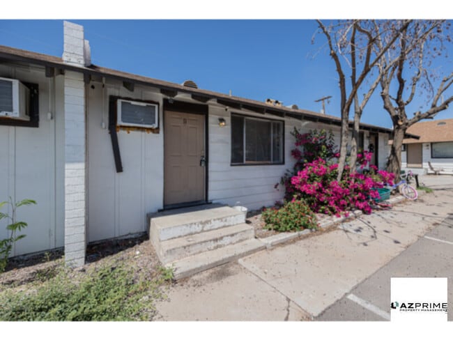 Building Photo - Modern 2/1 Chandler Apartment - Stylish Comfort Near Shopping &amp; Dining!