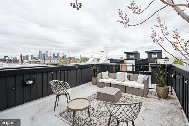 Building Photo - 1514 S Bambrey St