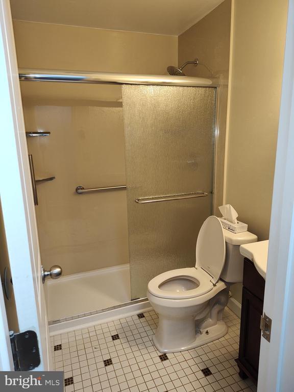 Building Photo - 8566 Dyott Ct