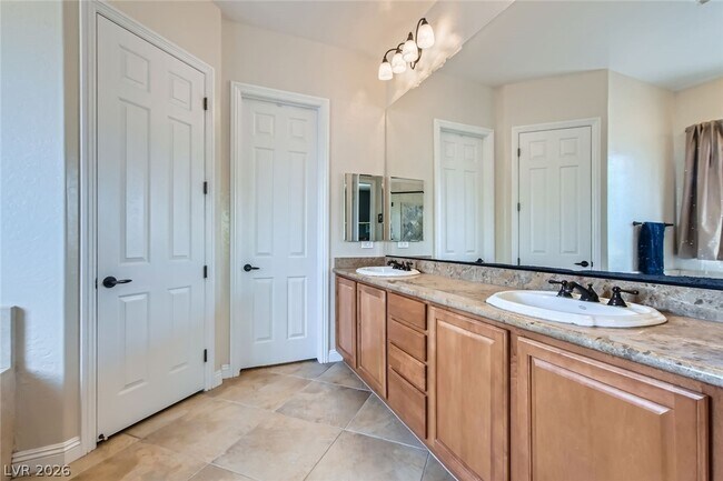 Building Photo - 7387 Preen St