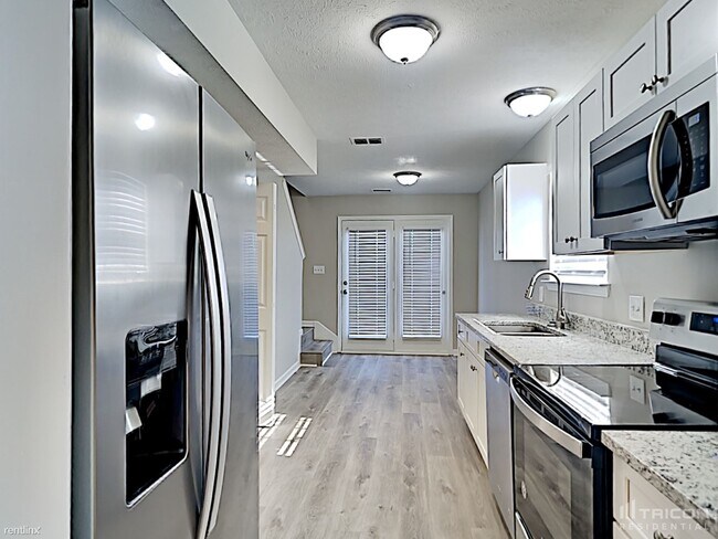 Building Photo - 3032 Ace Wintermeyer Dr