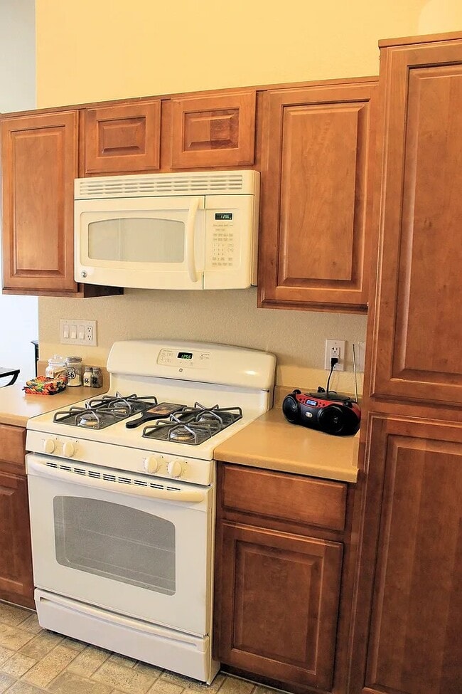 Building Photo - 4817 Straight Flush Dr