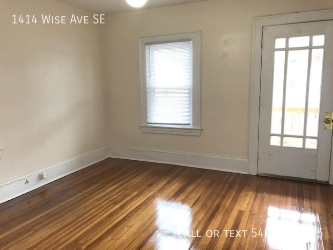 Building Photo - 1414 Wise Ave SE