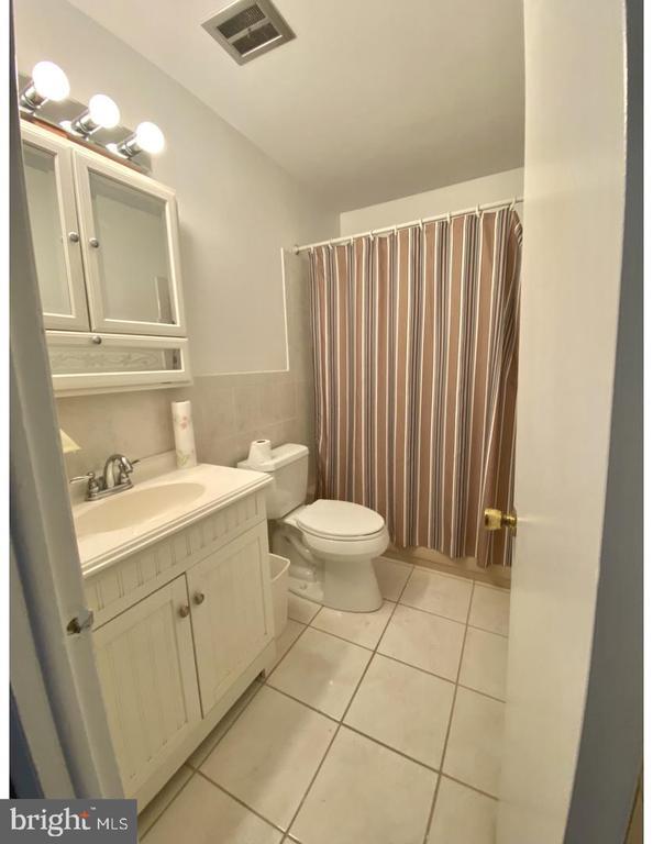 Building Photo - 7 Rockford Rd